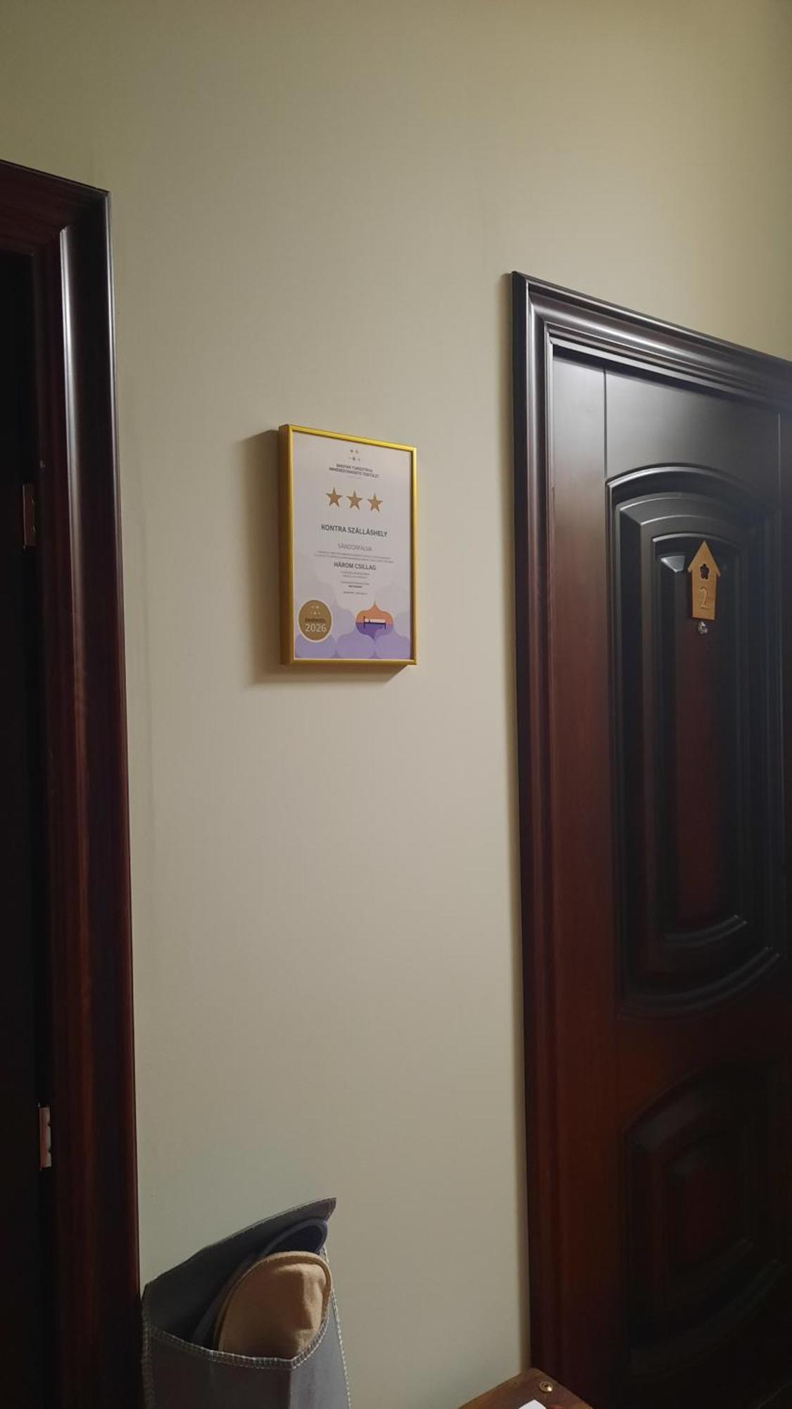 Kontra Szallashely Sándorfalva Εξωτερικό φωτογραφία